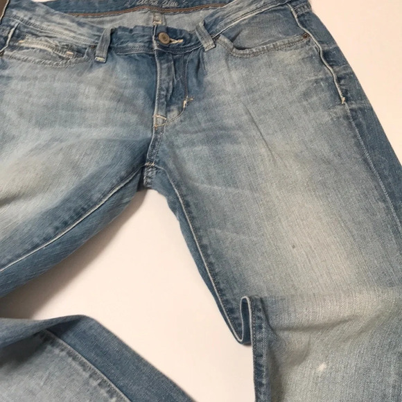 Old Navy ultra blue light wash rolled crop jeans - Picture 7 of 7